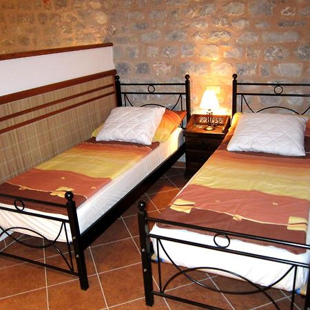 Estia Holiday Gythio Ngoại thất bức ảnh