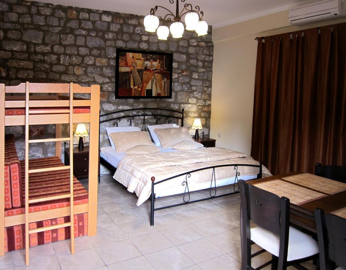 Estia Holiday Gythio Ngoại thất bức ảnh