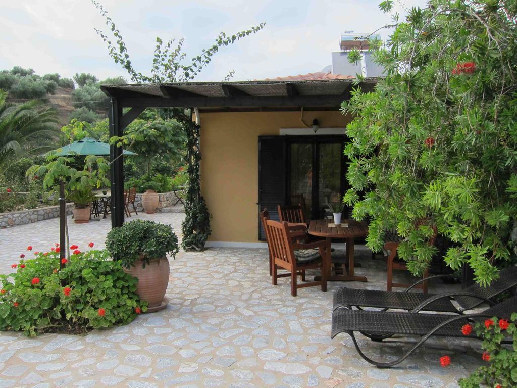 Estia Holiday Gythio Ngoại thất bức ảnh