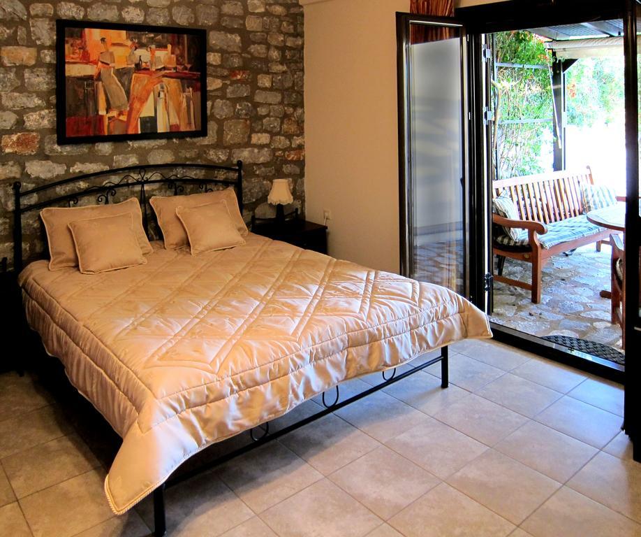 Estia Holiday Gythio Ngoại thất bức ảnh